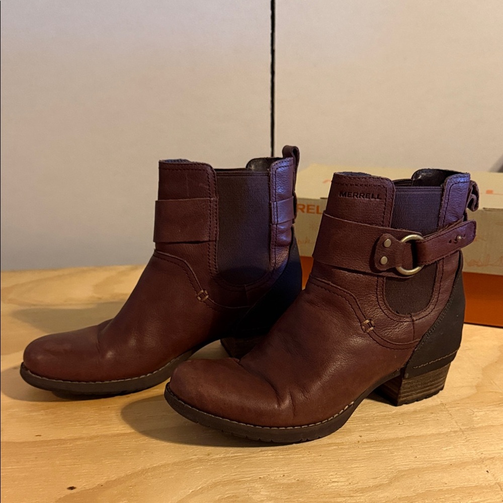Merrell Shiloh Women's Brown Leather Ankle Boots - Picture 2 of 5